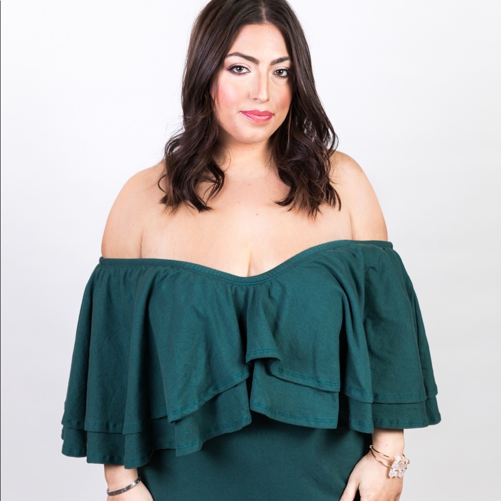 Plus Size Ruffled Off Shoulder Bodycon Dress - Picture 3 of 7